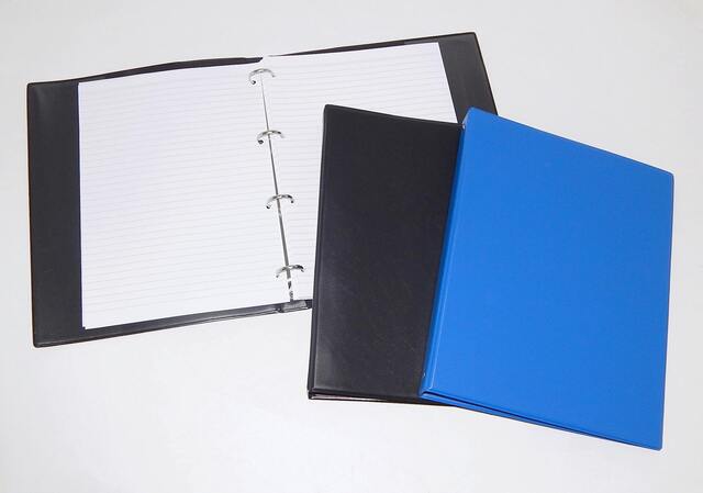 Složka A4 KARIS 371016 PVC, bezftalát.