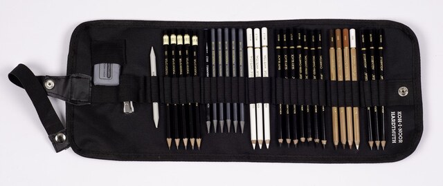 souprava výrobků umělecká v rolovacím penálu 8891/6TP