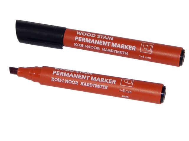 korektor na dřevo 4506 mahagon červený