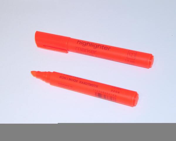 zvýrazňovač červený 2206