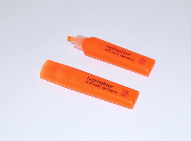 zvýrazňovač plochý 7501 oranžový